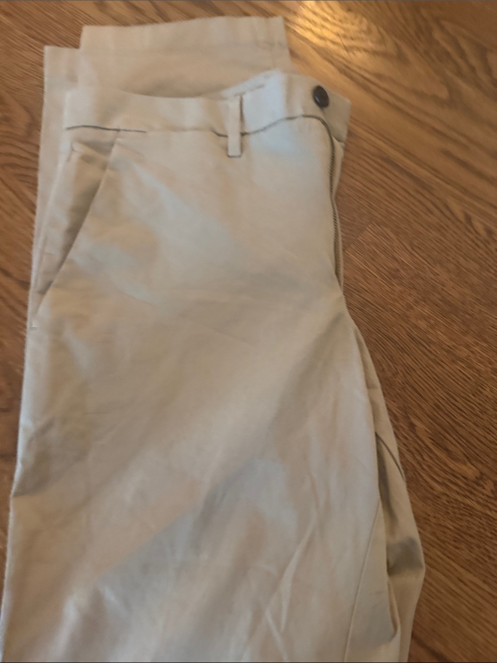 GAP Men's Classic Chinos in Light Beige
 Like new
31 waist x 32 length